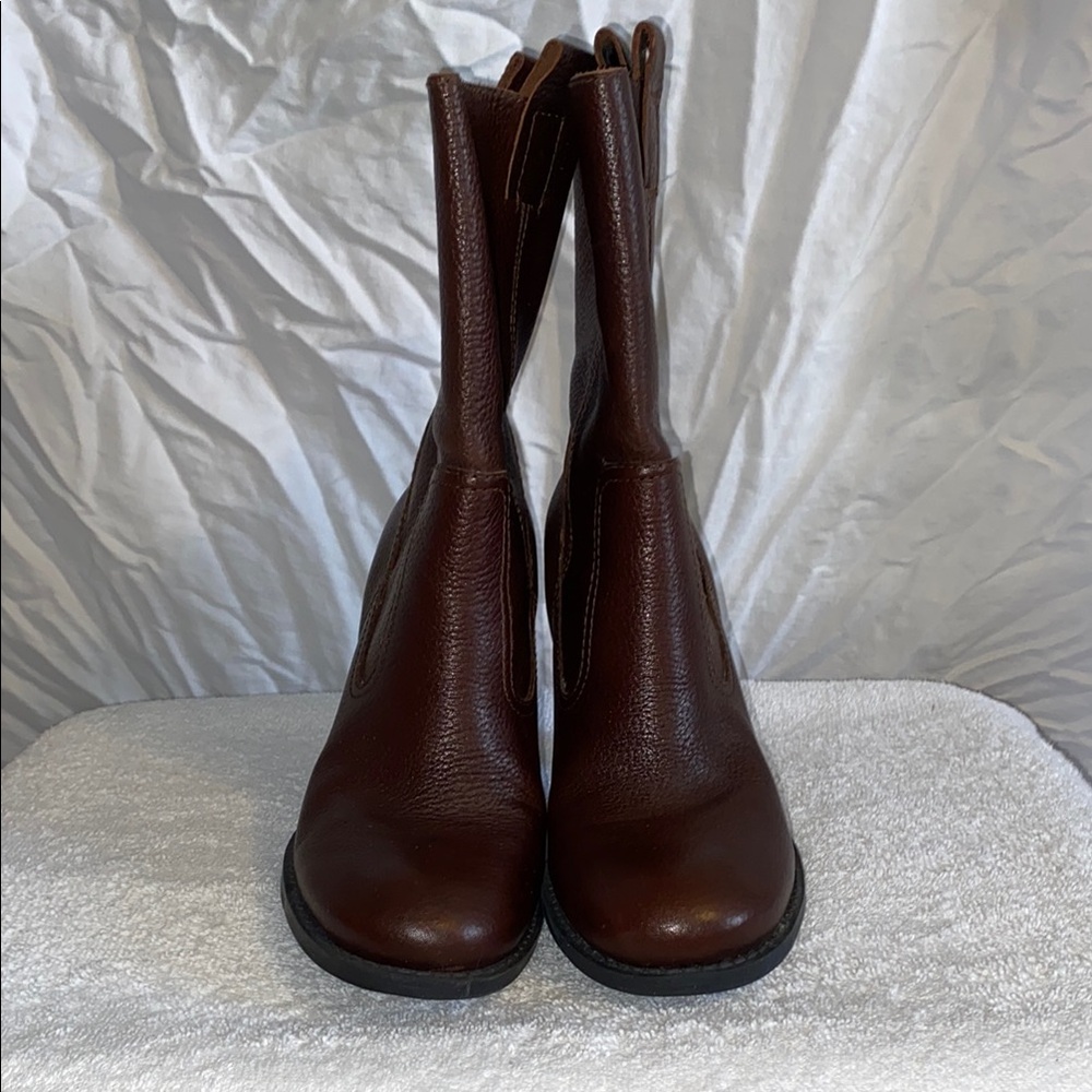 Vintage Nine & Company chocolate brown leather heeled boots, classic style